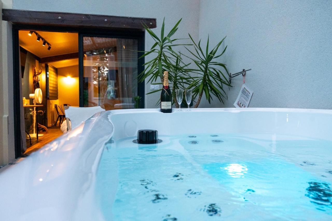 Yanna Lodge, Gite Classe 4 Etoiles Avec Spa Couvert Entierement Arrest Ngoại thất bức ảnh